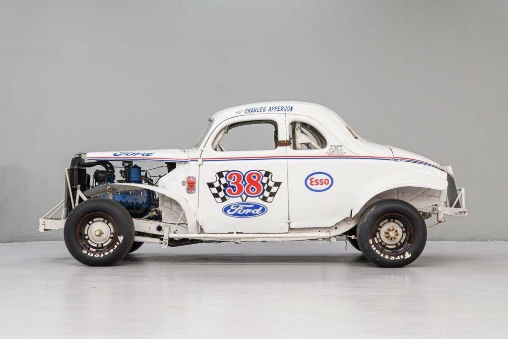 1938 Ford Coupe Race Car 0 White Coupe Flathead V8 3-Spd Manual